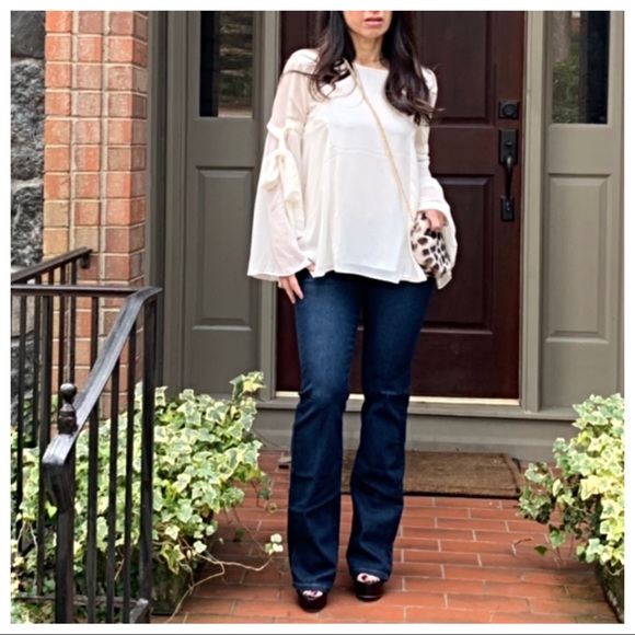 ONLY SIZE S ✨LAST ONE✨Gorgeous bell sleeves blouse - Picture 8 of 8